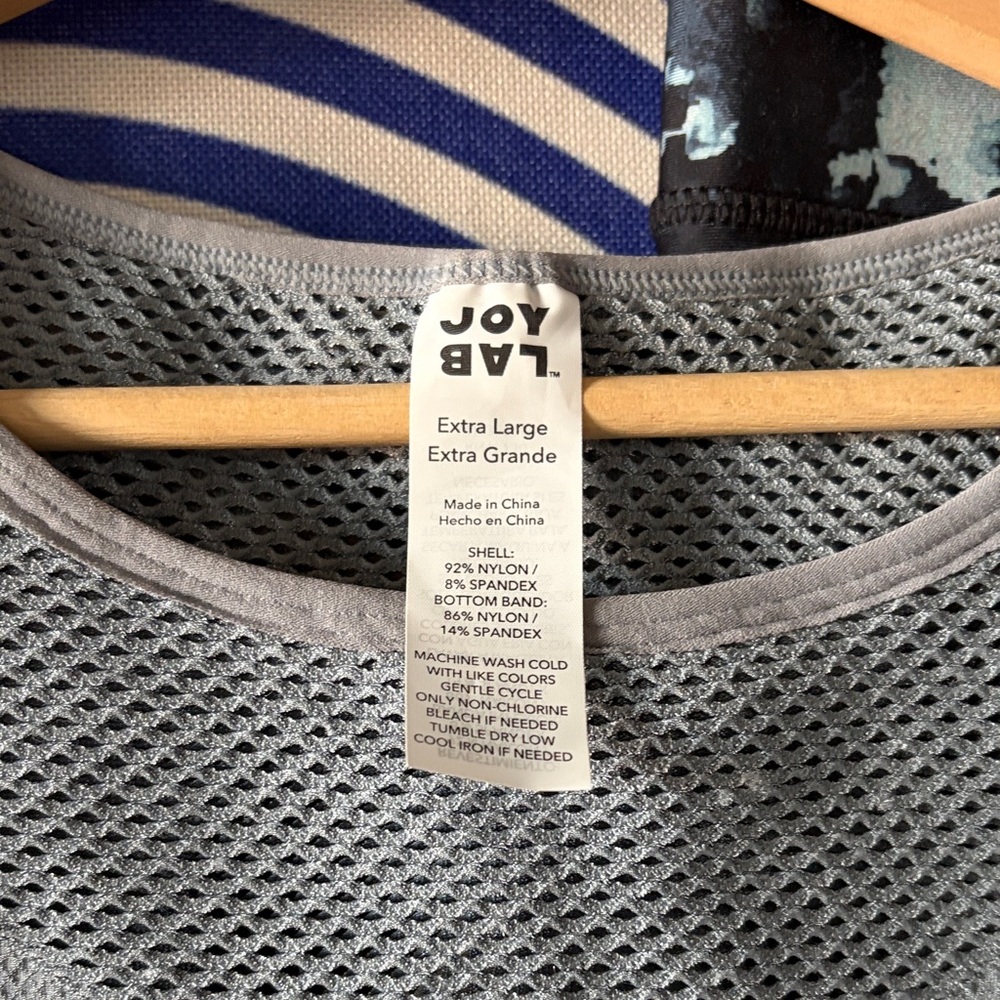 NWT JoyLab Light Gray Mesh Crop Top Sports Bra & Patterned Leggings Bundle Set - Picture 3 of 11